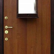 Дверь в кассу  с окошкомКАС-1090