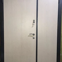 Двустворчатая офисная дверьс отделкой из ламината МО-2970