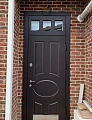 Черная дверь ВПД-134 для загородного дома с фрамугой - фото № 1