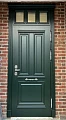 Дверь зеленого цвета ВПД-128 с фрамугой и стеклом - фото № 1
