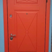 Входная дверь в квартиру с МДФ ДМК-257